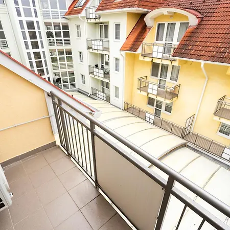 Napfeny Apartment *