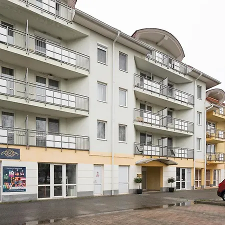 Napfeny Apartment *